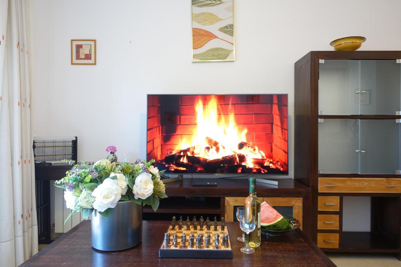 ☆The Peaceful Valencia Homestay☆ W/ Terrace⌘Parking⌘Bbq Exterior photo